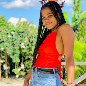 Meet your Posher, Nicole abigail